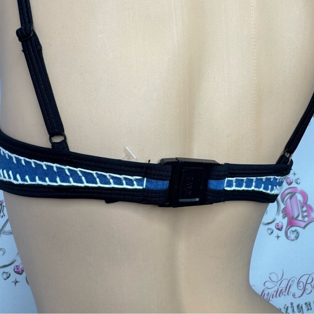 Triangl swimwear top bikini denim jean crochet blue navy cream snap back closure - Picture 12 of 14